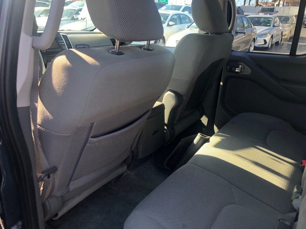 2013 Nissan Frontier Image 20