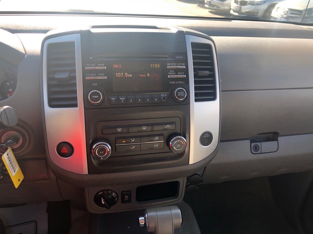 2013 Nissan Frontier Image 21