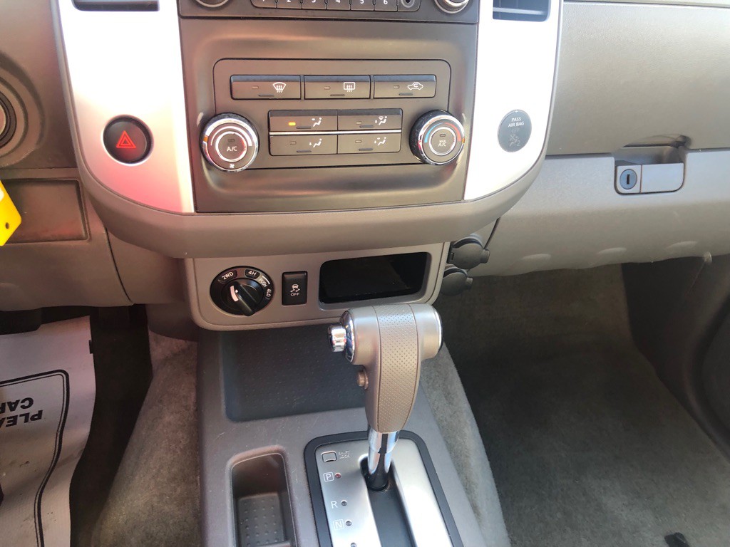2013 Nissan Frontier Image 23