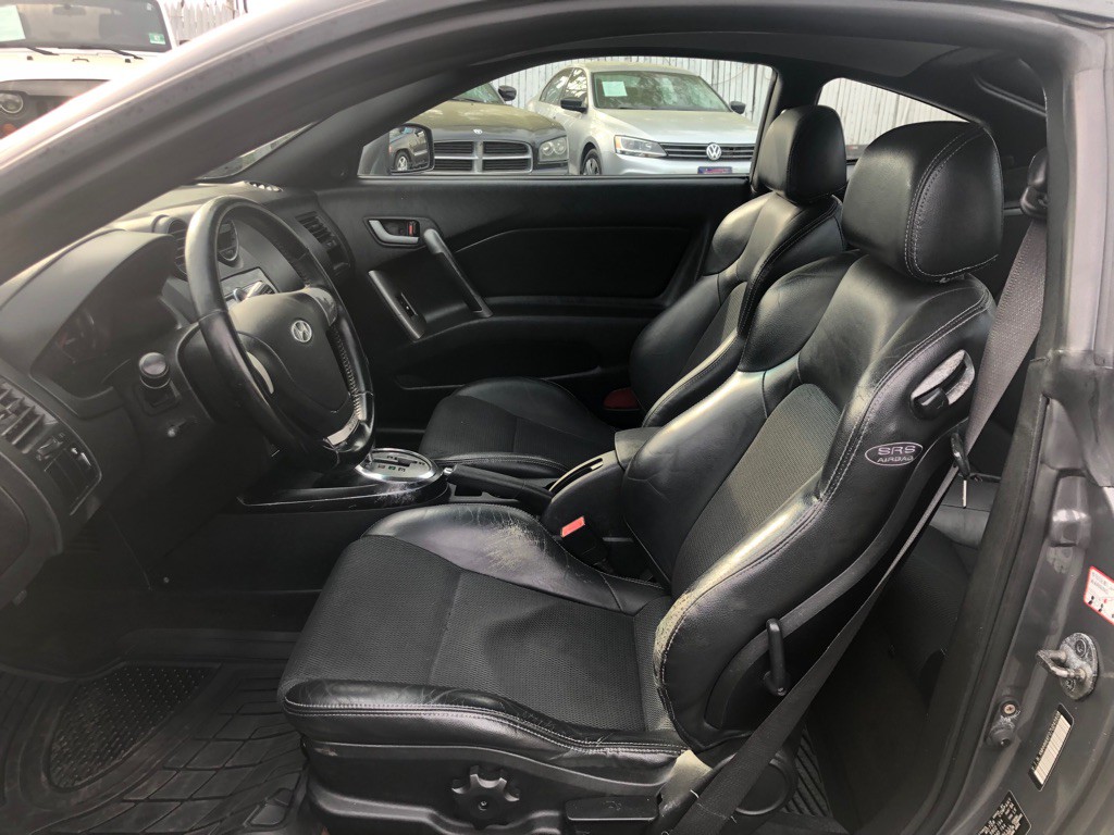 2007 Hyundai Tiburon Image 13