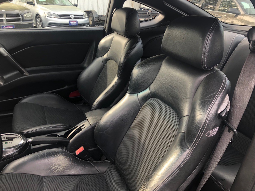 2007 Hyundai Tiburon Image 14