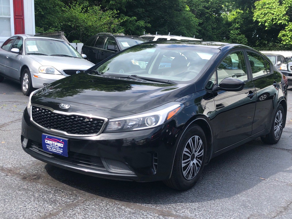 2017 Kia Forte Image 3