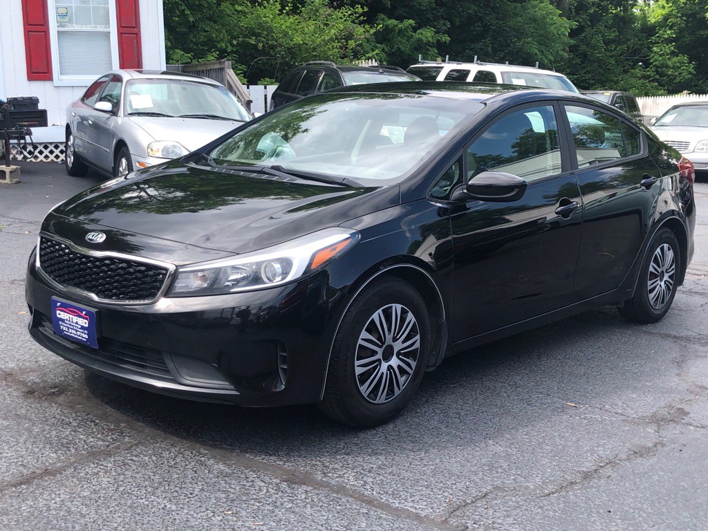 2017 Kia Forte Image 4
