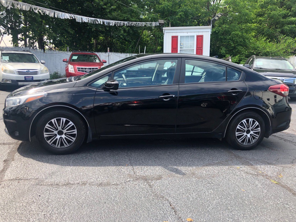 2017 Kia Forte Image 6