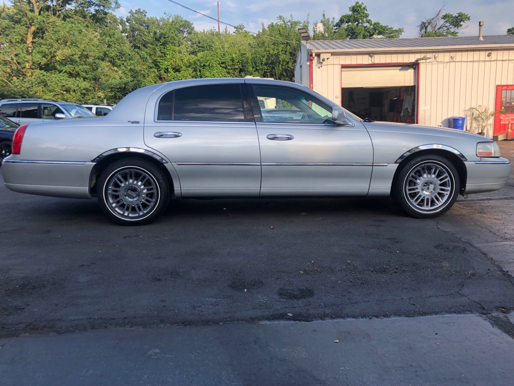 2007 Lincoln Town Car Image 7