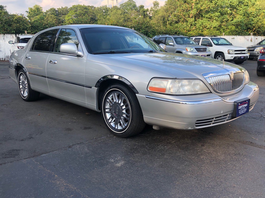 2007 Lincoln Town Car Image 8