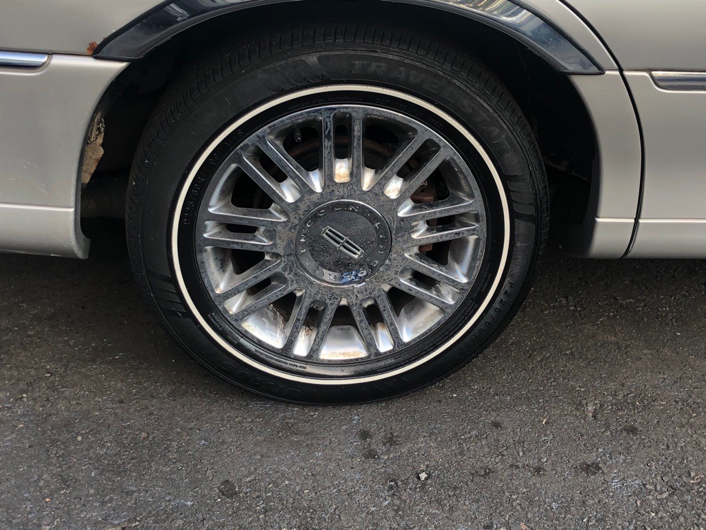 2007 Lincoln Town Car Image 12
