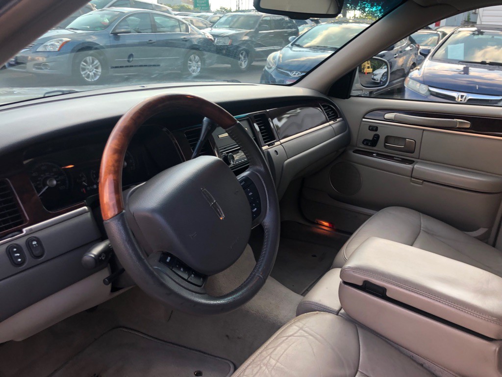 2007 Lincoln Town Car Image 17