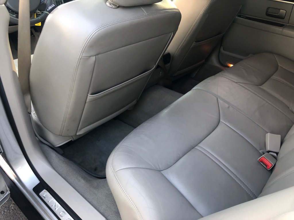 2007 Lincoln Town Car Image 23