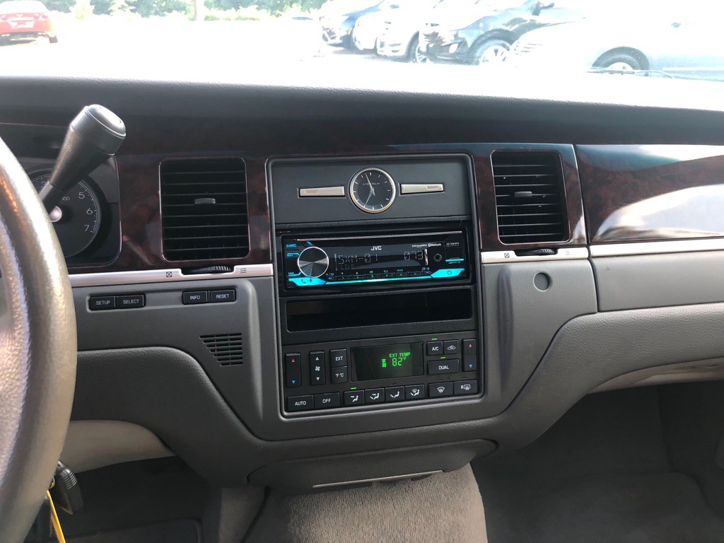 2007 Lincoln Town Car Image 26