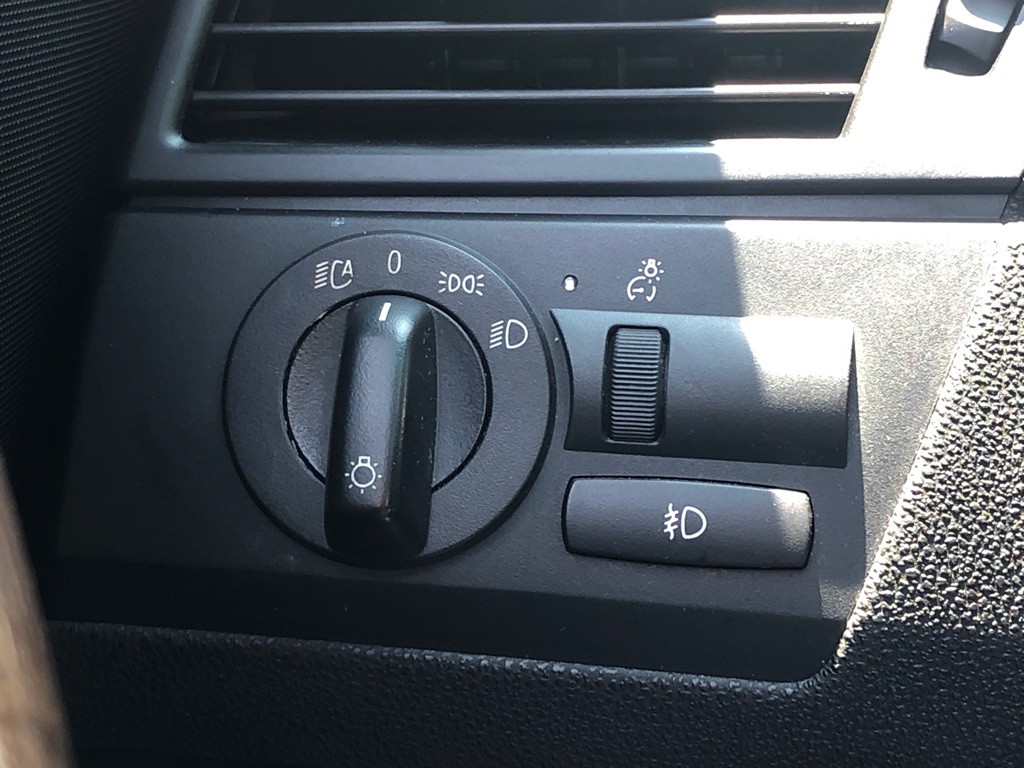 2005 BMW X3 Image 35