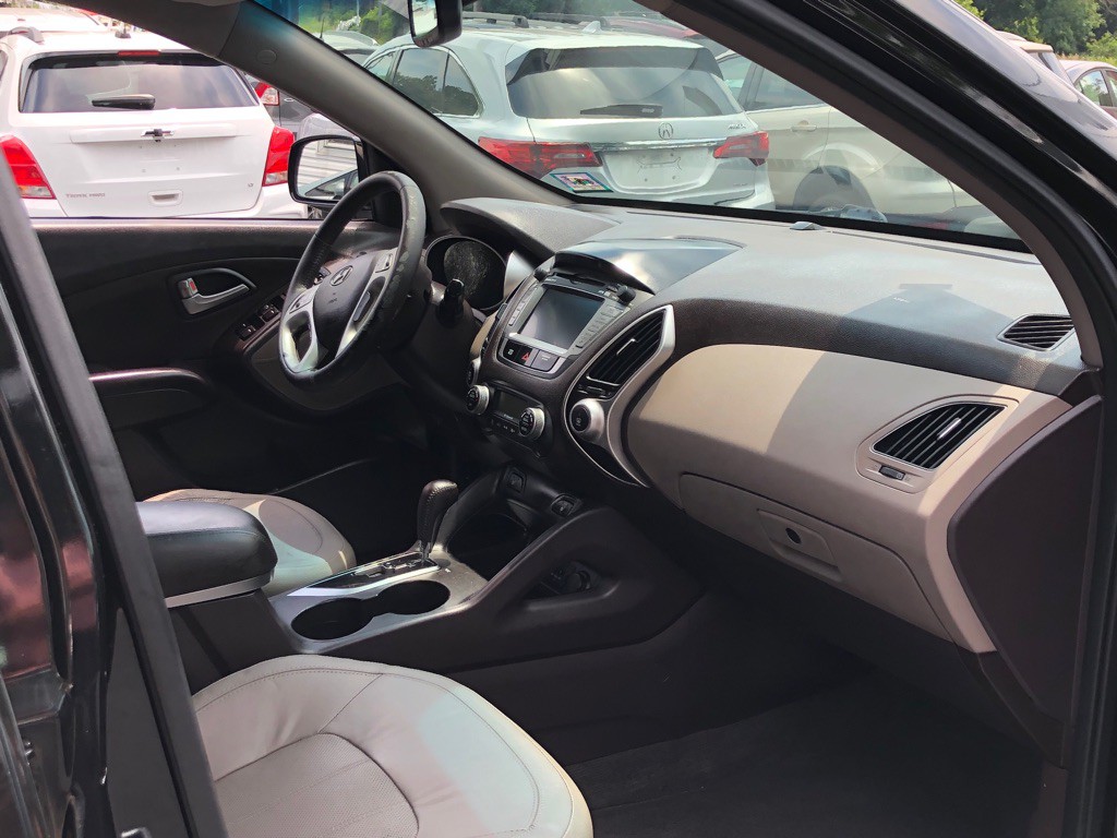 2013 Hyundai Tucson Image 13