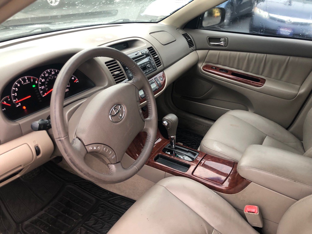 2005 Toyota Camry Image 17