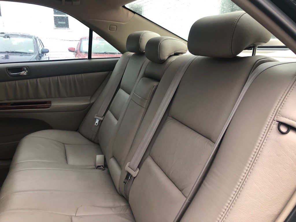 2005 Toyota Camry Image 22