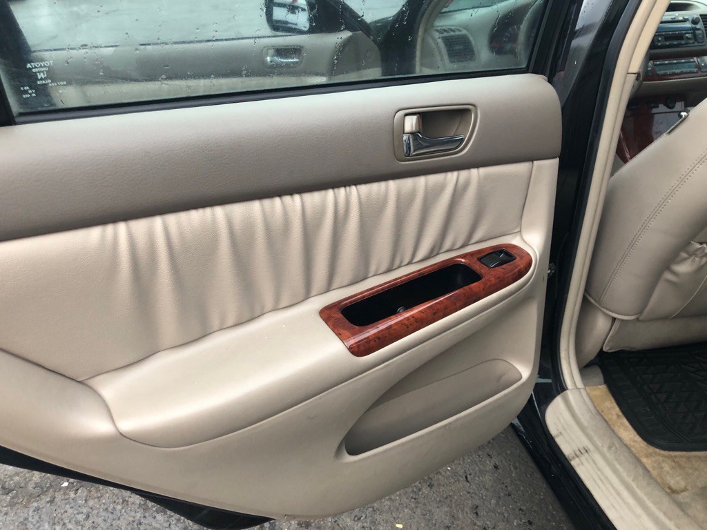 2005 Toyota Camry Image 25