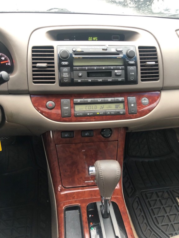 2005 Toyota Camry Image 27