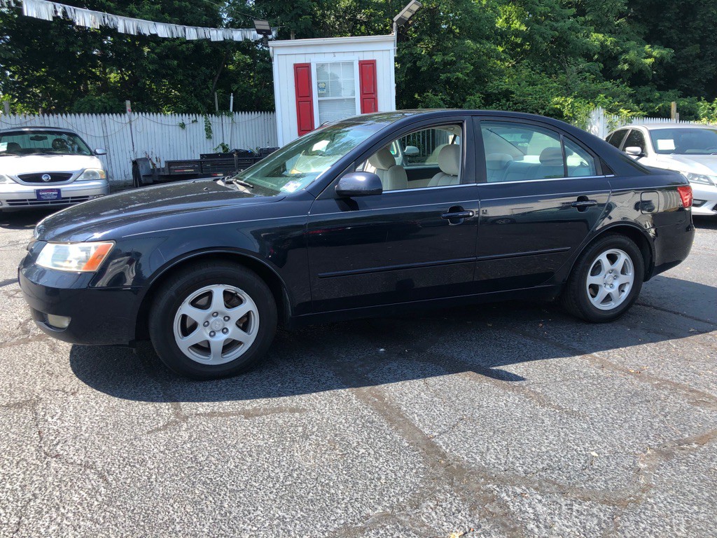 2006 Hyundai Sonata Image 2