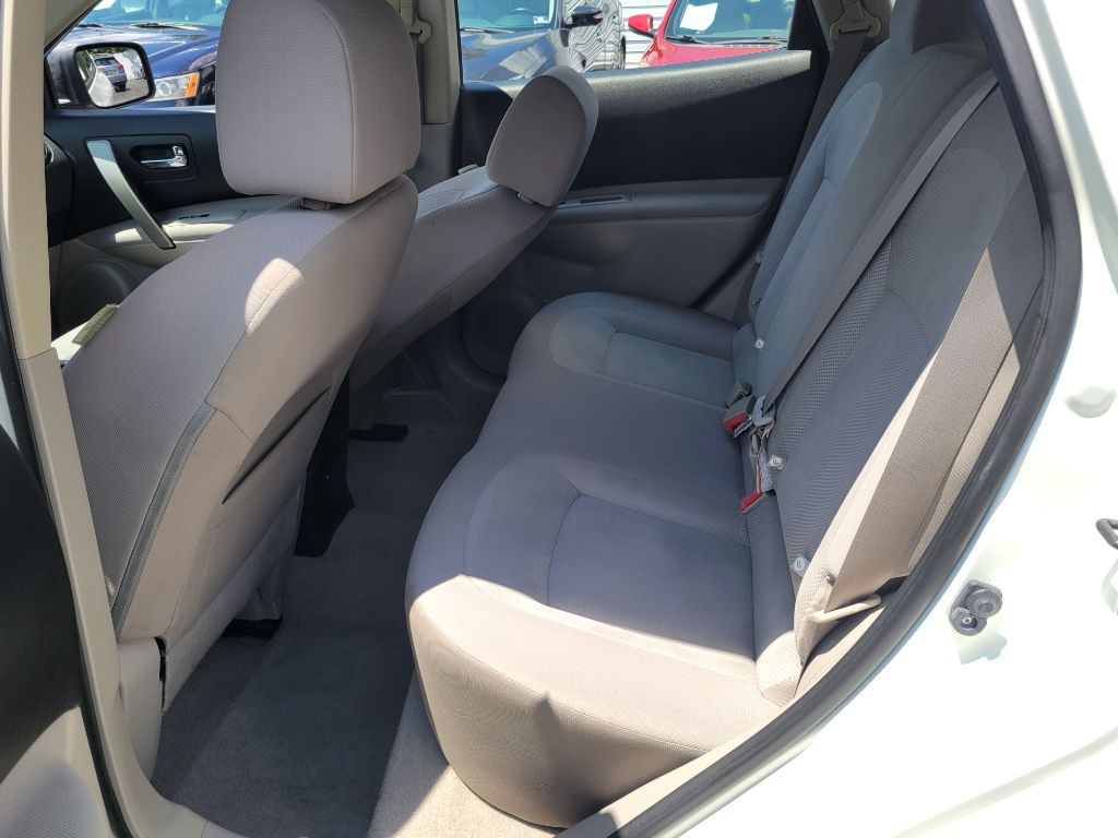 2014 Nissan Rogue Image 18