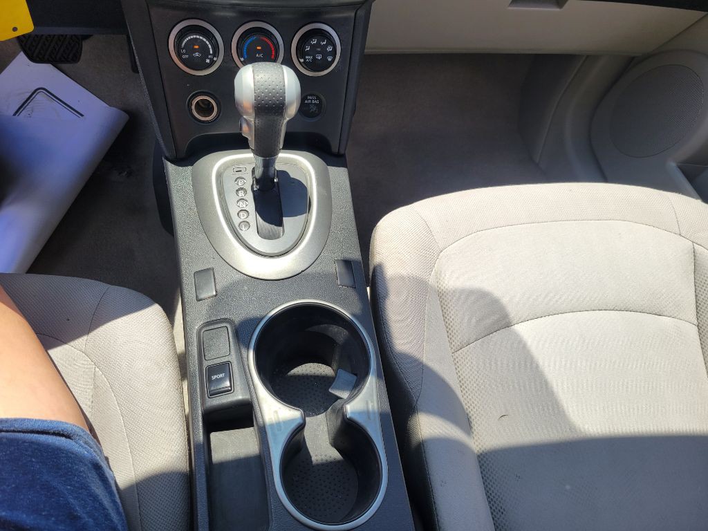 2014 Nissan Rogue Image 25
