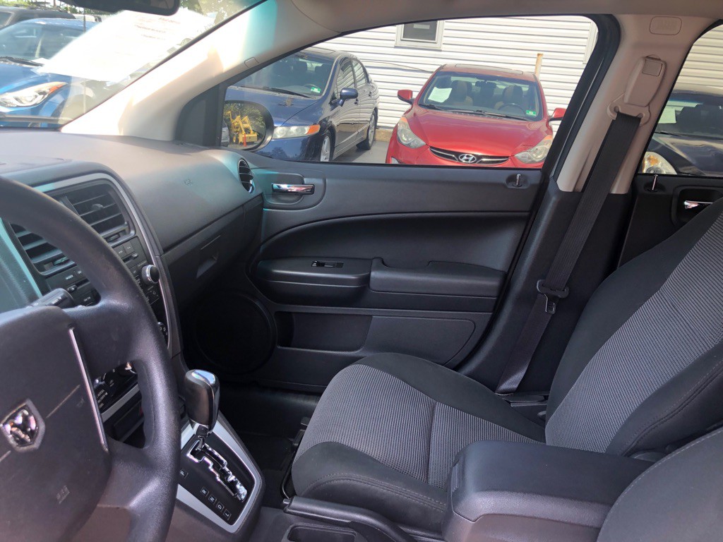 2010 Dodge Caliber Image 21