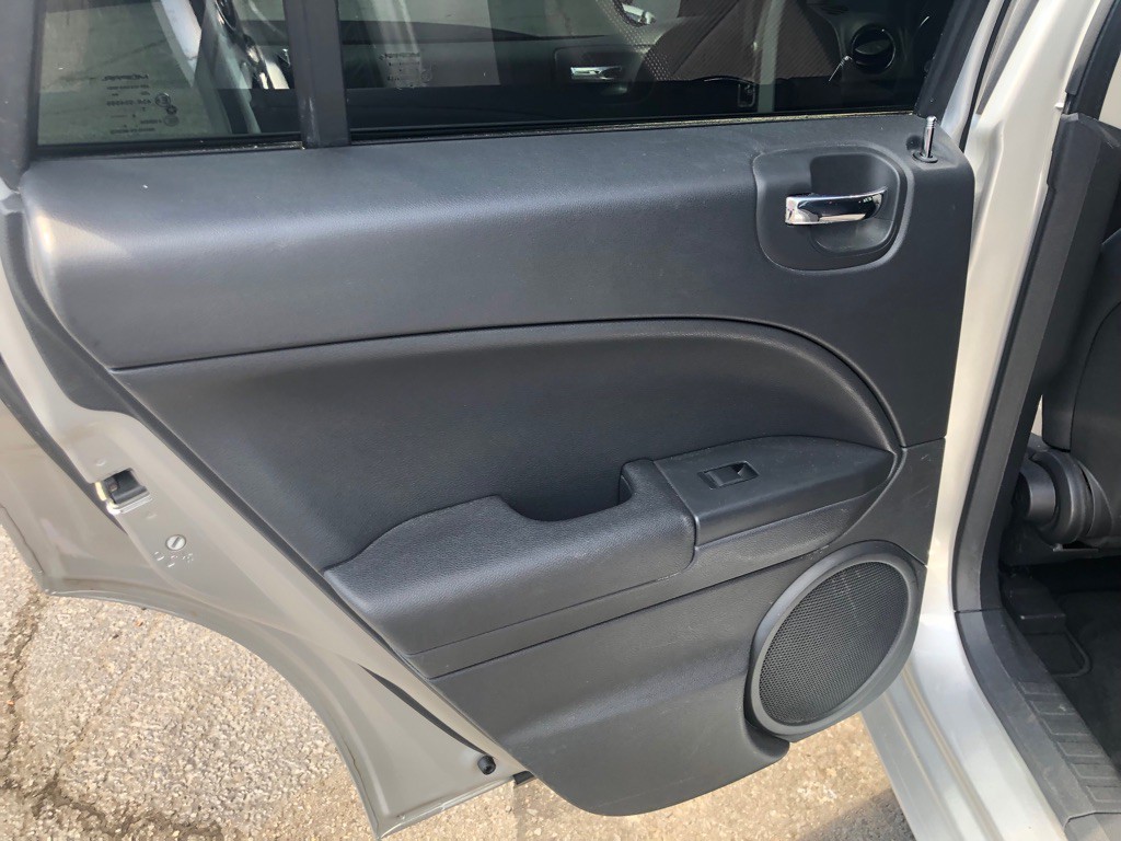 2010 Dodge Caliber Image 28