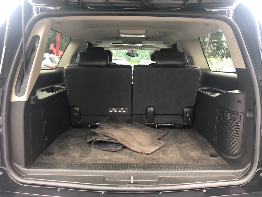 2012 Chevrolet Suburban Image 30