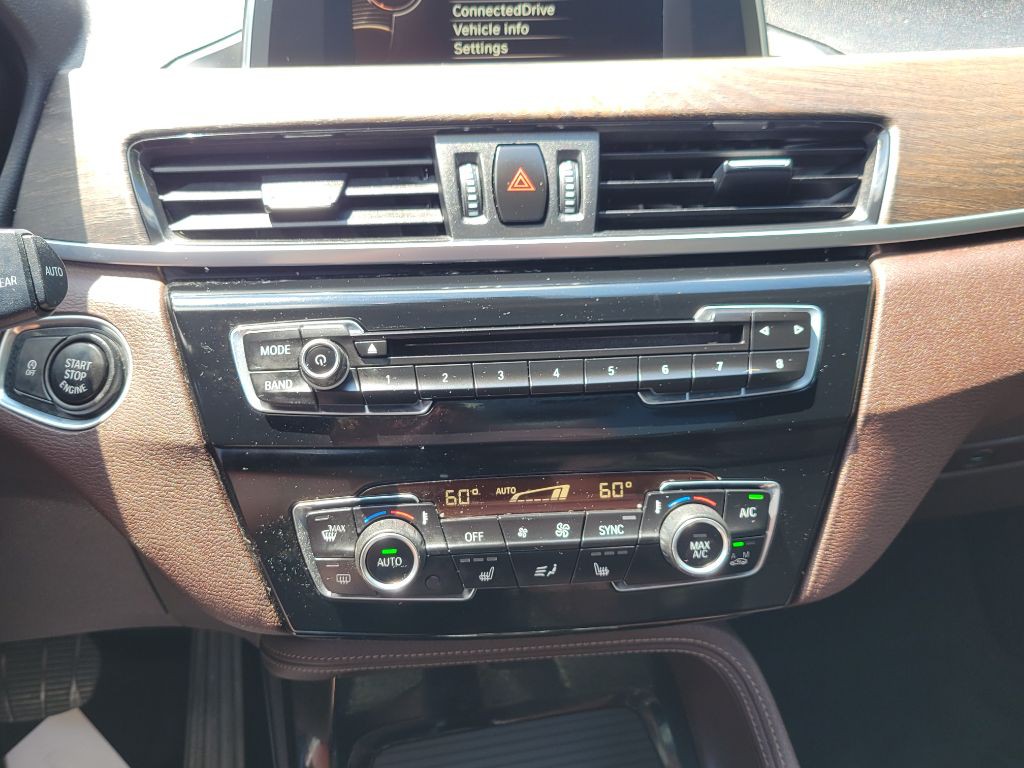 2016 BMW X1 Image 25