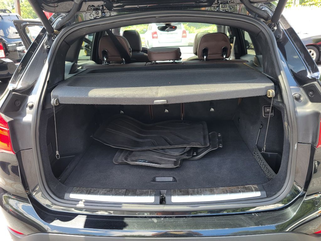 2016 BMW X1 Image 32