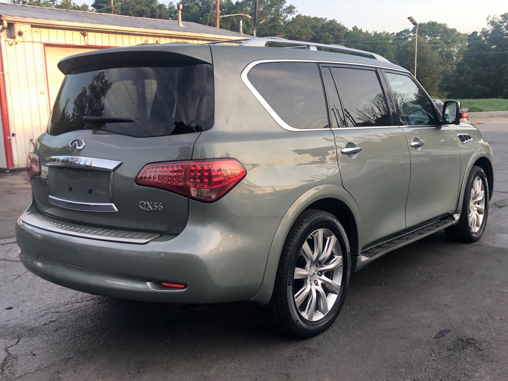 2011 INFINITI QX56 Image 5