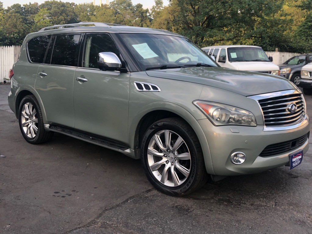 2011 INFINITI QX56 Image 8