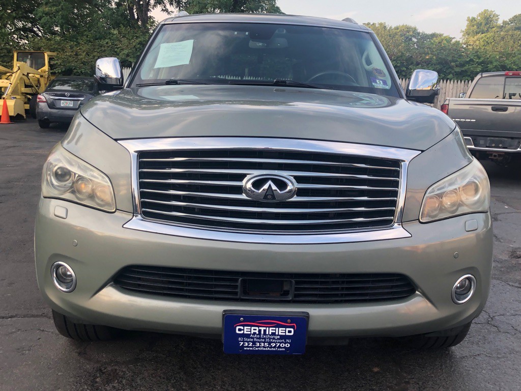 2011 INFINITI QX56 Image 9
