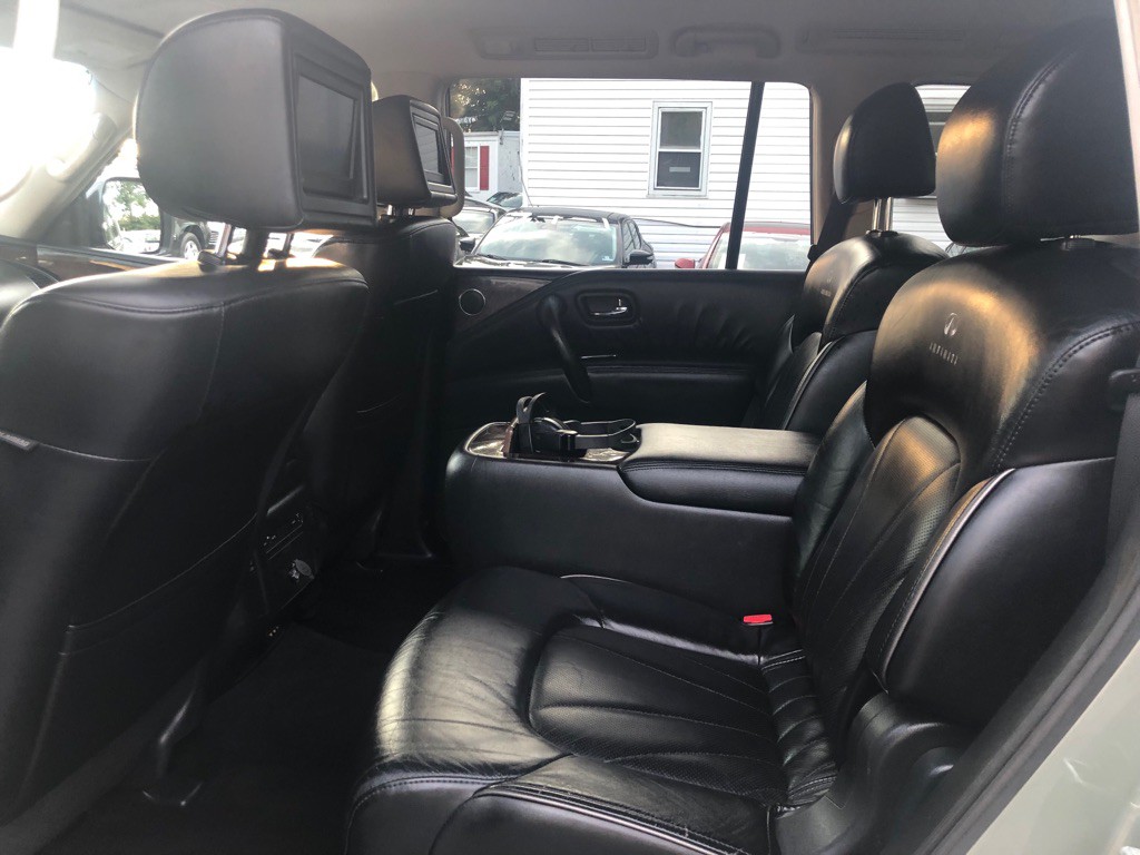 2011 INFINITI QX56 Image 20