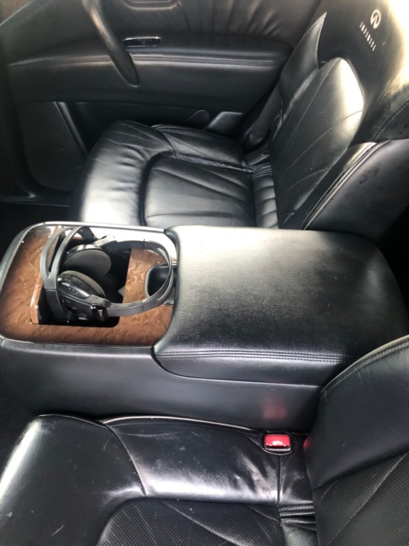 2011 INFINITI QX56 Image 23