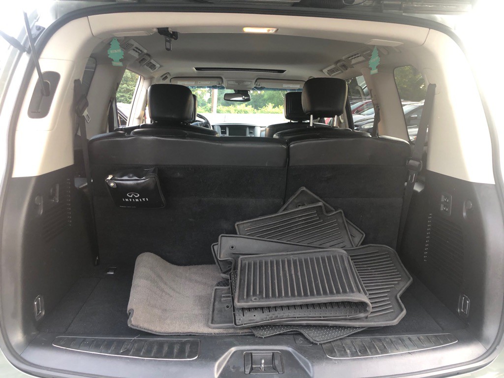 2011 INFINITI QX56 Image 29