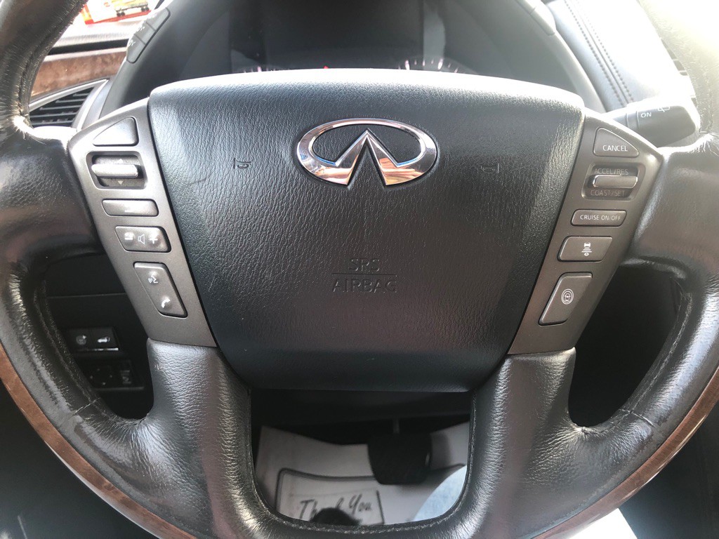 2011 INFINITI QX56 Image 38