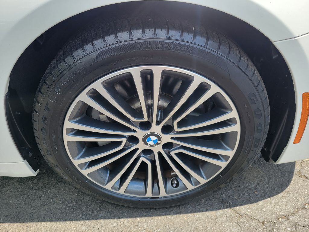 2020 BMW 5 Series Image 13