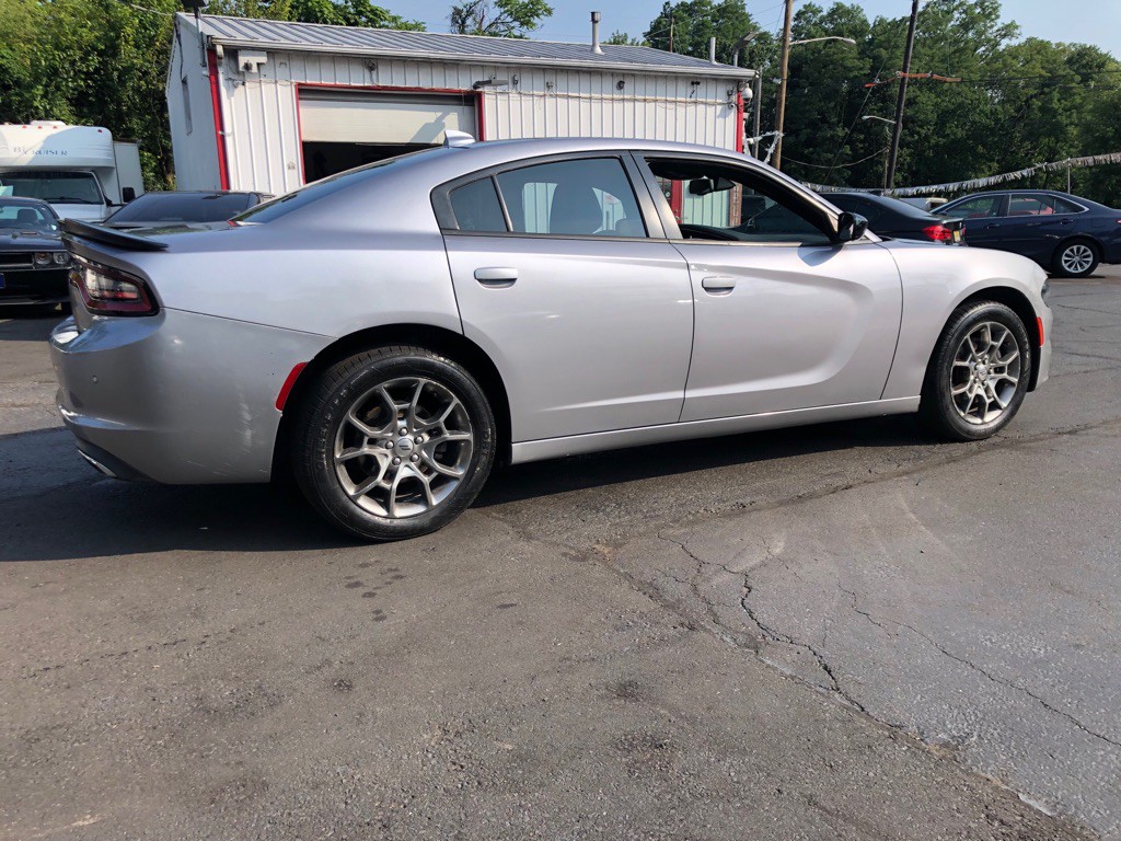 2017 Dodge Charger Image 8