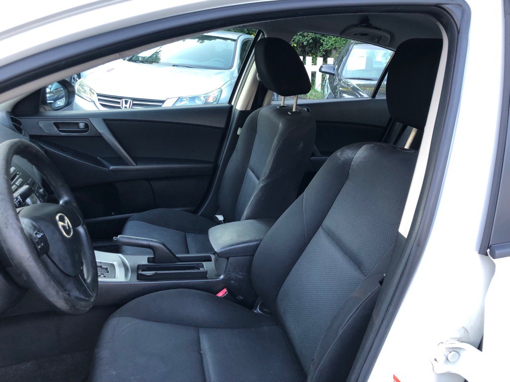 2010 Mazda Mazda3 Image 8