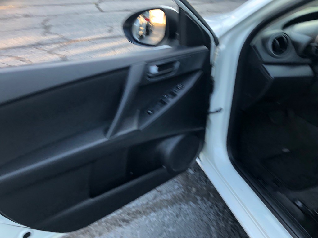 2010 Mazda Mazda3 Image 11