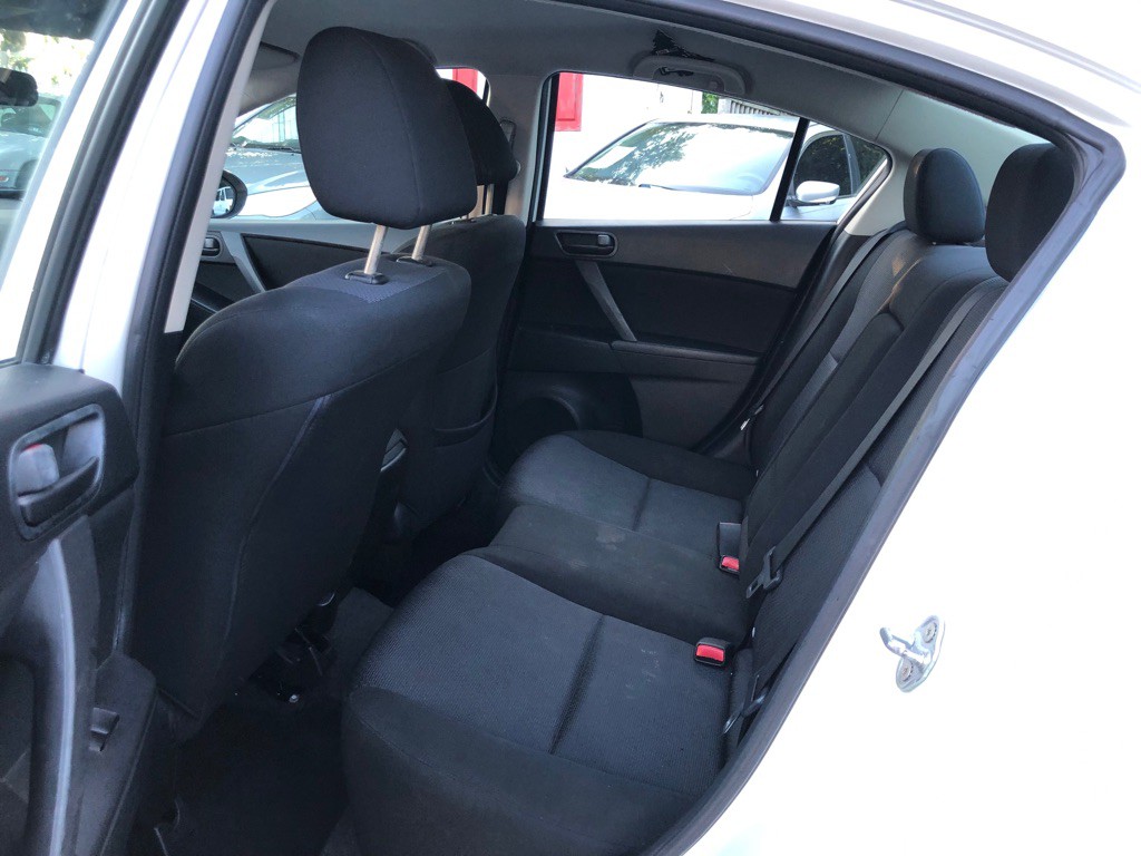 2010 Mazda Mazda3 Image 12
