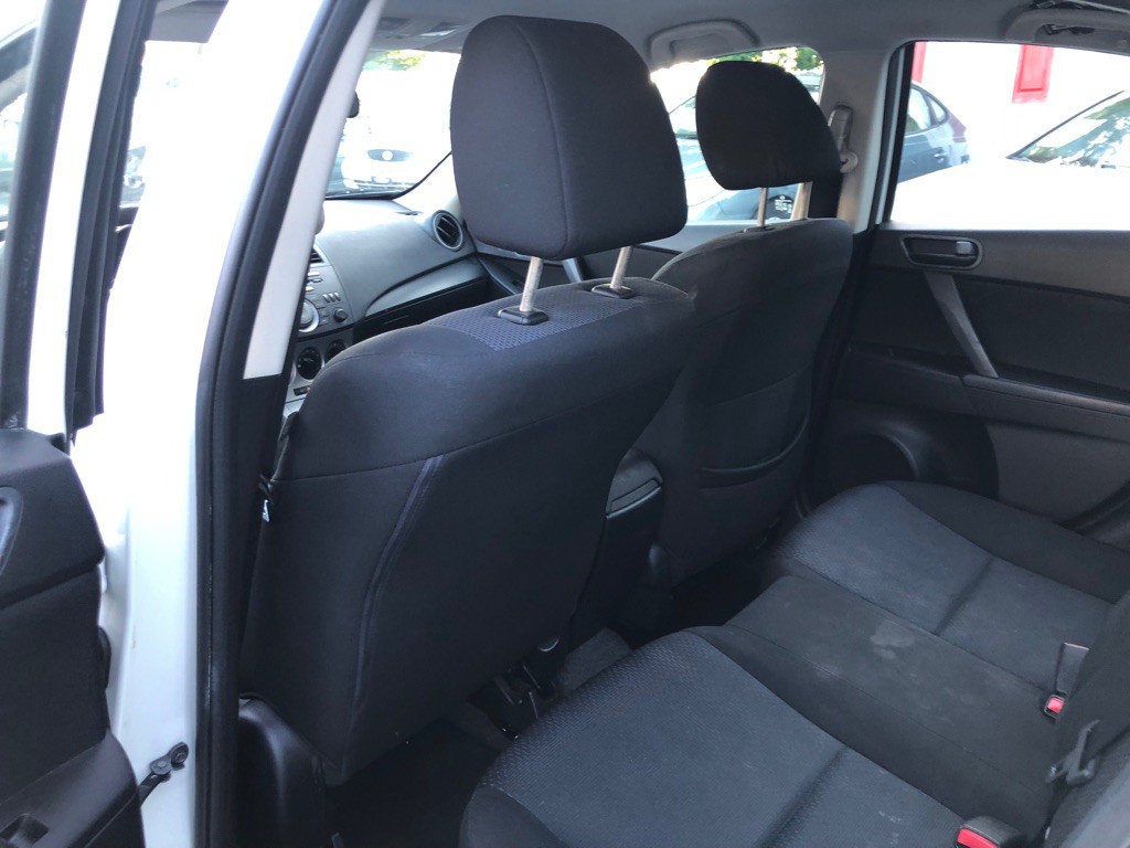 2010 Mazda Mazda3 Image 13