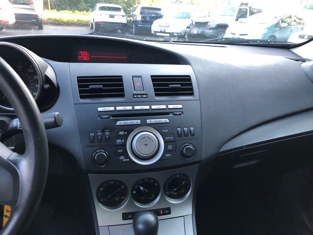 2010 Mazda Mazda3 Image 16