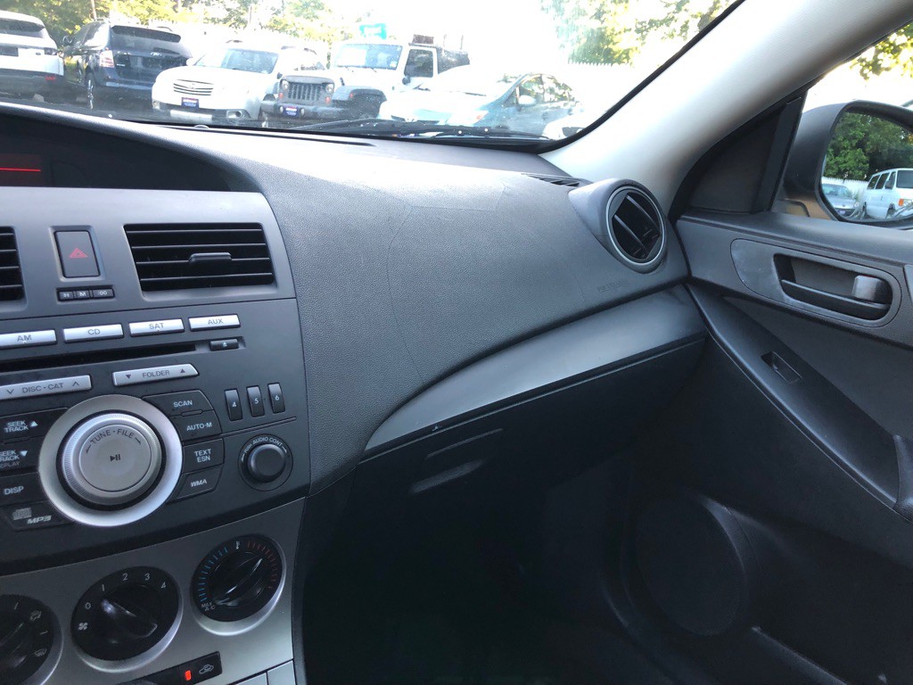 2010 Mazda Mazda3 Image 17