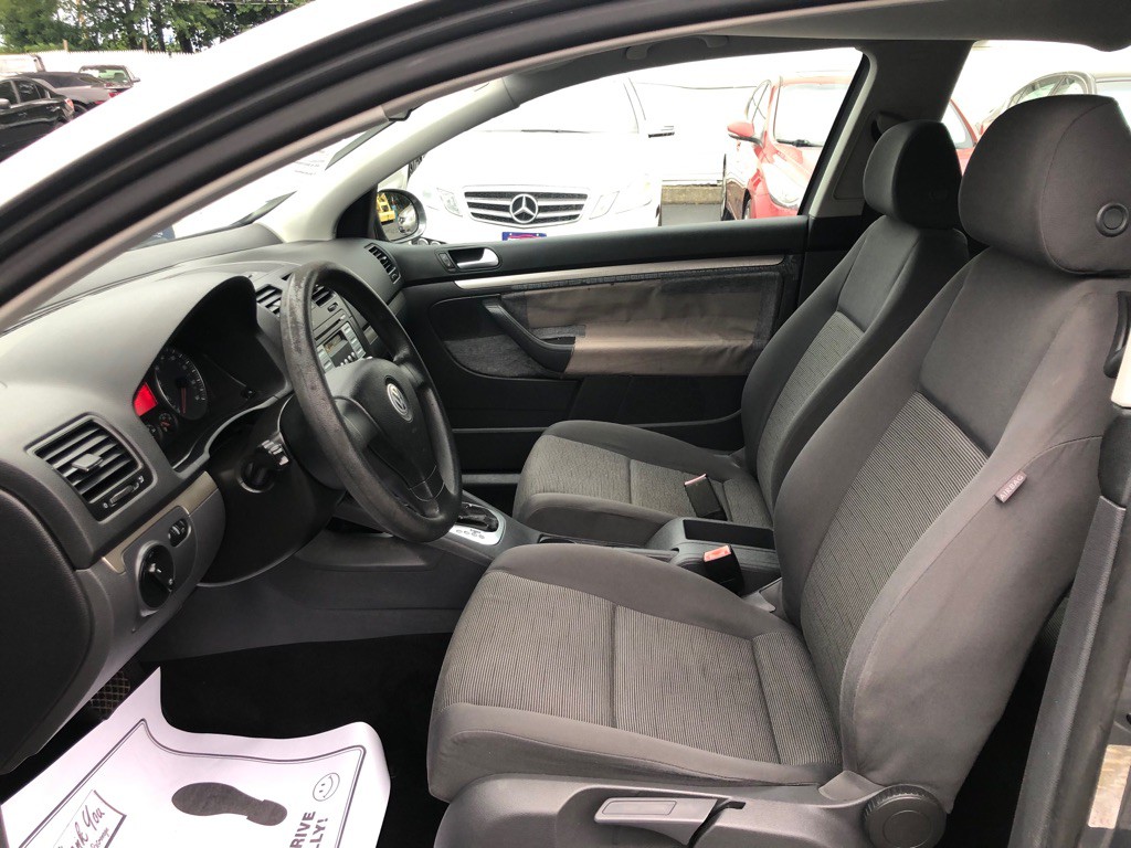 2007 Volkswagen Rabbit Image 10