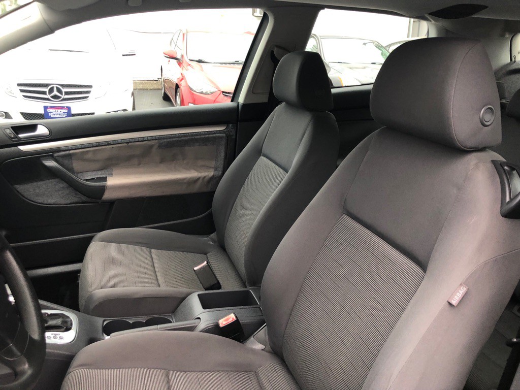 2007 Volkswagen Rabbit Image 11