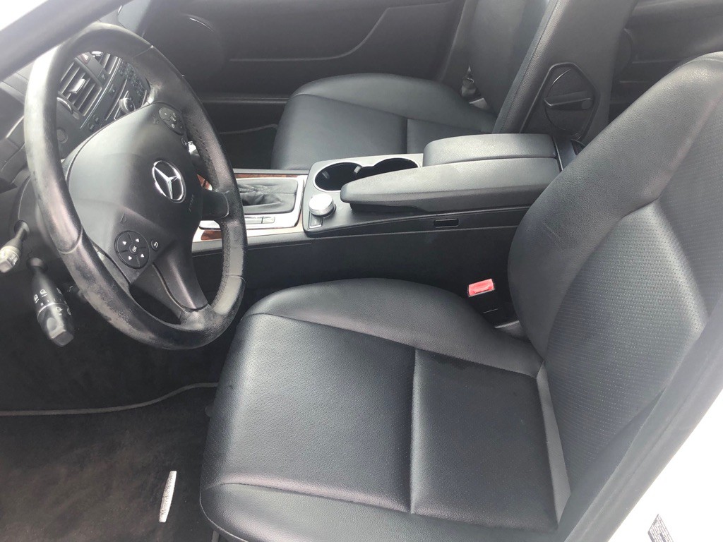 2010 Mercedes-Benz C-Class Image 15