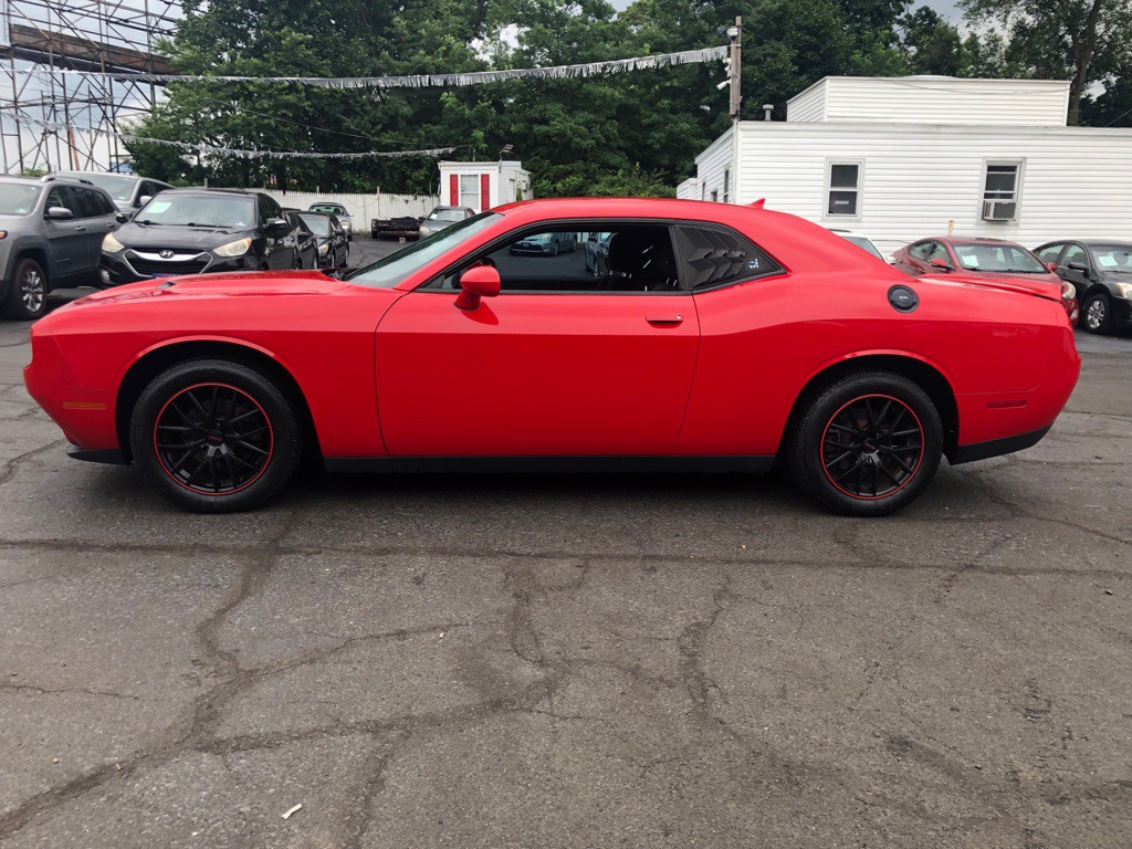 2018 Dodge Challenger Image 3