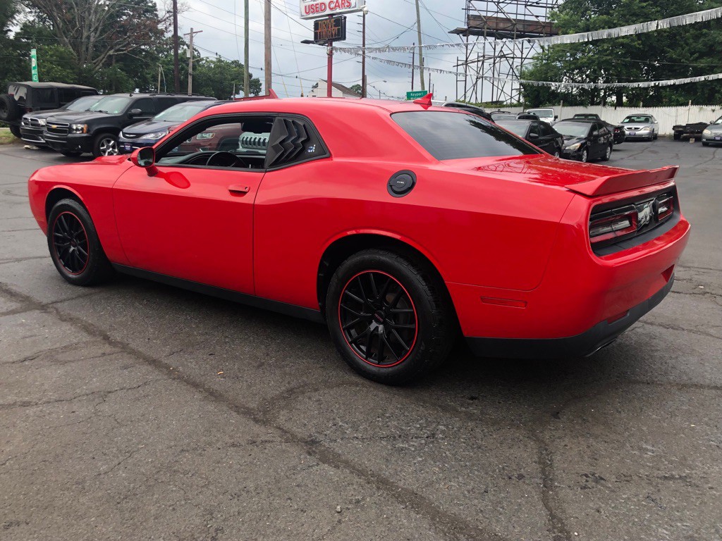 2018 Dodge Challenger Image 4
