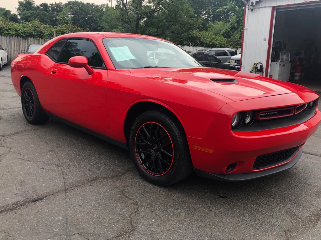 2018 Dodge Challenger Image 9