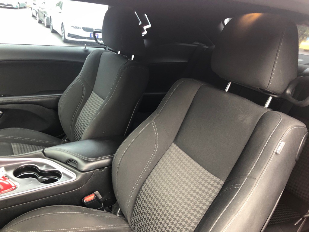 2018 Dodge Challenger Image 17